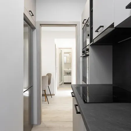 2 Bedroom With A Terrace Near The Metro Prague